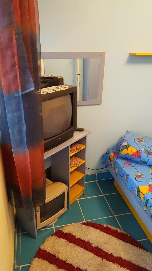 Casele Lena Bed and Breakfast Aldesti  Exterior foto
